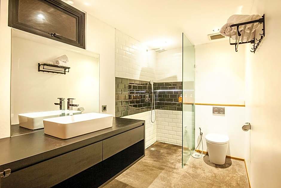 Expansive Loft 200m From Canggu Beach Haven