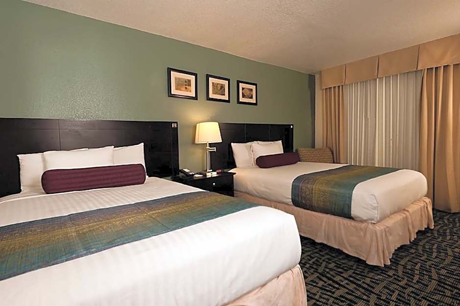 Grand Texan Hotel And Convention Center