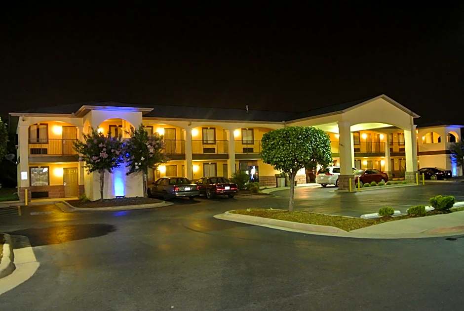 Americas Best Value Inn & Suites University Ave