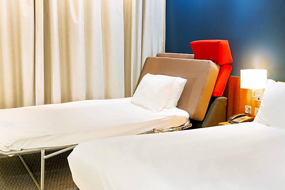 Holiday Inn Express Harlow By IHG