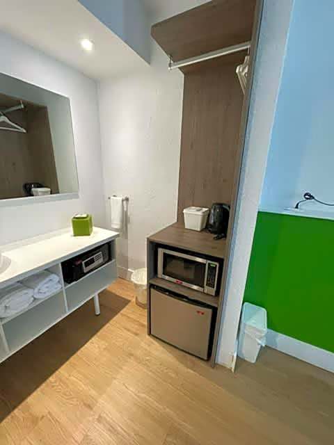 Impeccably cozy hotel room Developer Inn Express