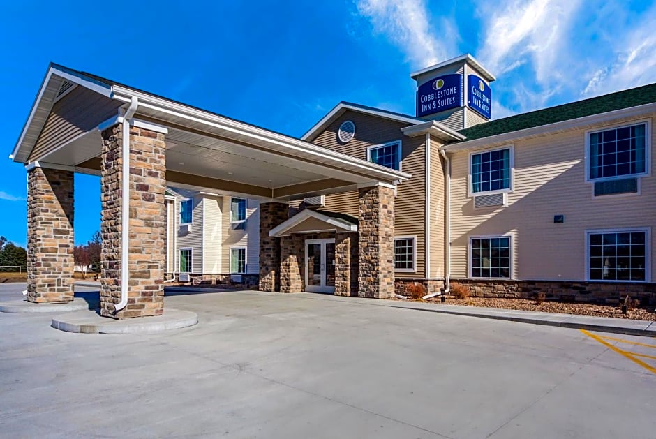 Cobblestone Inn & Suites-Fremont