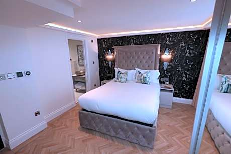 Double Room with Spa Bath