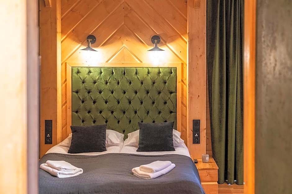 Mountain Shelter Apartments