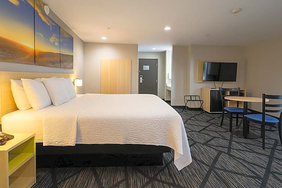 Days Inn by Wyndham Jackson