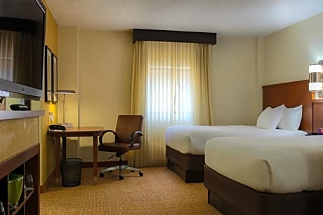 Two Double Beds (with sofa bed)