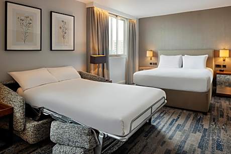 Family Suite for (2 Adults + 3 Children)
