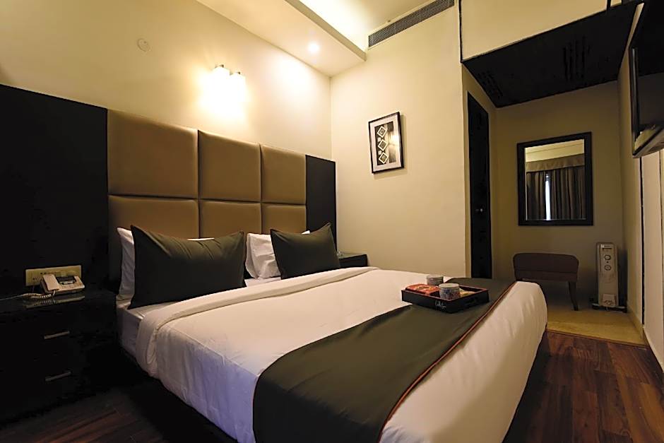 Collection O Collection O Venkata Sai Sadan Mathrusree Nagar Near Nexus Hyderabad – Hyderabad, 