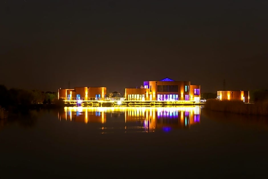 Lakeside Fishing Lodges