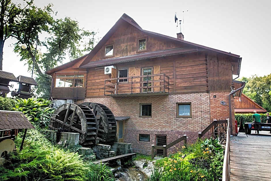 Karczma Regionalna Młyn -pokoje gościne