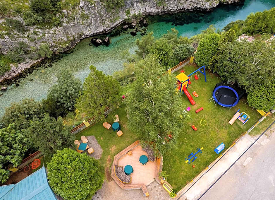 Hostel Izvor