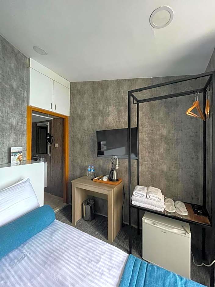 Weingart Seaside Hotel