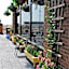The Grand Burstin Hotel