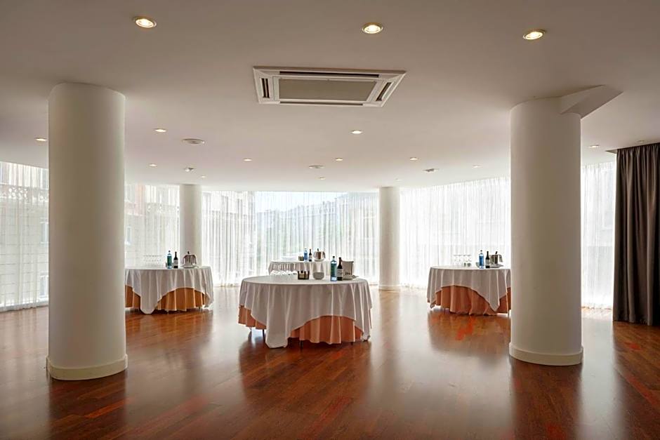 Hotel Almirante