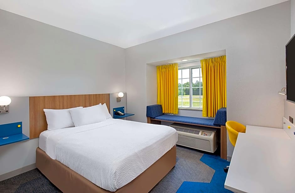 Microtel Inn and Suites by Wyndham