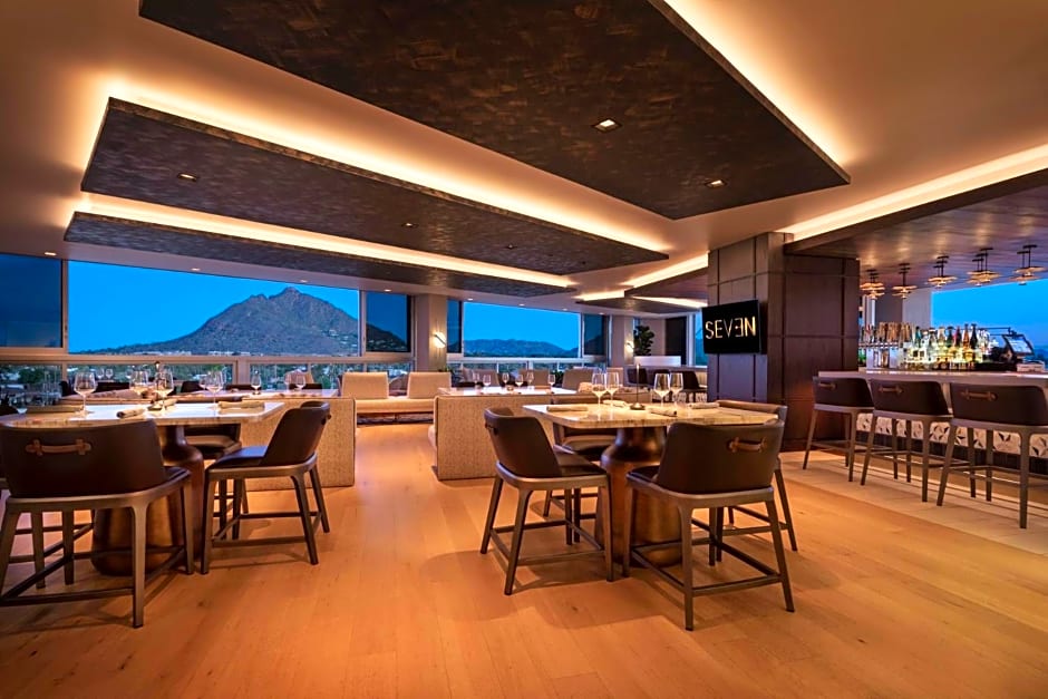 Caesars Republic Scottsdale, a Hilton Hotel