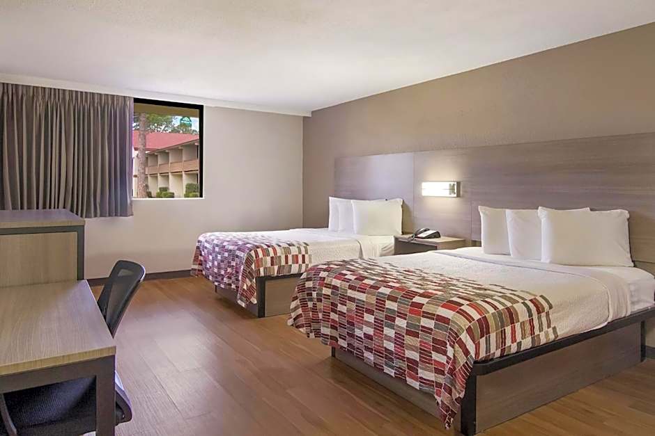 Red Roof Inn & Suites Brunswick I-95