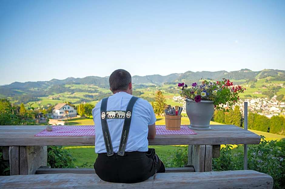 Restaurant und Kaeserei Berghof