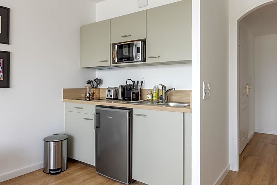 Edgar Suites Chatillon