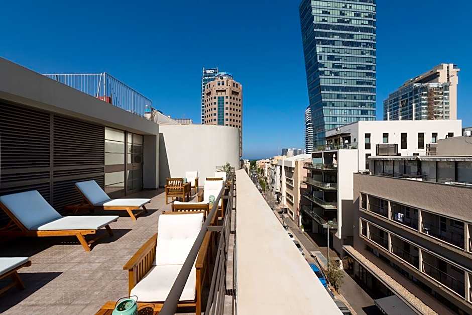 Lily & Bloom Boutique Hotel