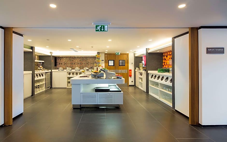 Hampton by Hilton Istanbul Kurtkoy