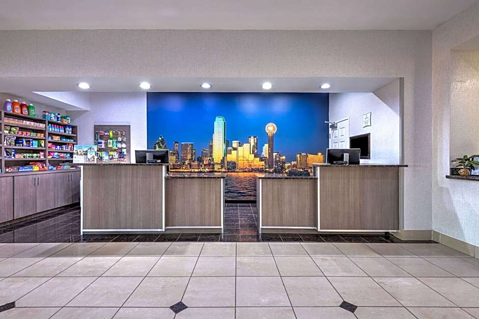 La Quinta Inn & Suites by Wyndham Alvarado