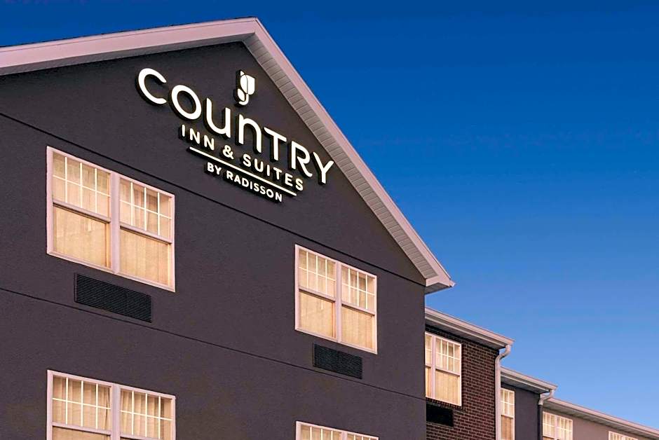 Country Inn & Suites by Radisson, Dubuque, IA