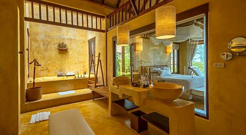 High Season Pool Villa & Spa