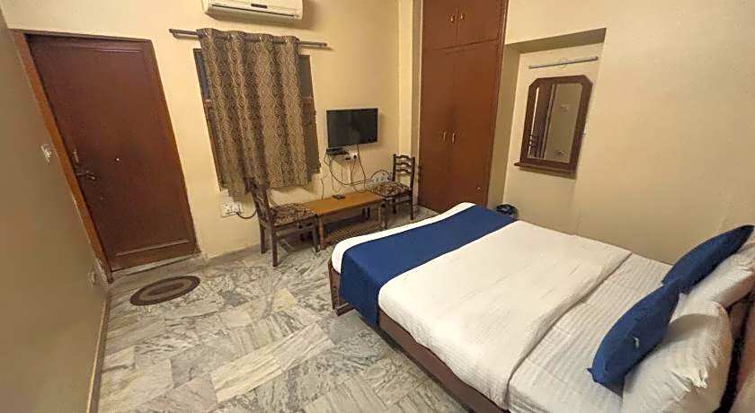 Hotel Raghav Palace