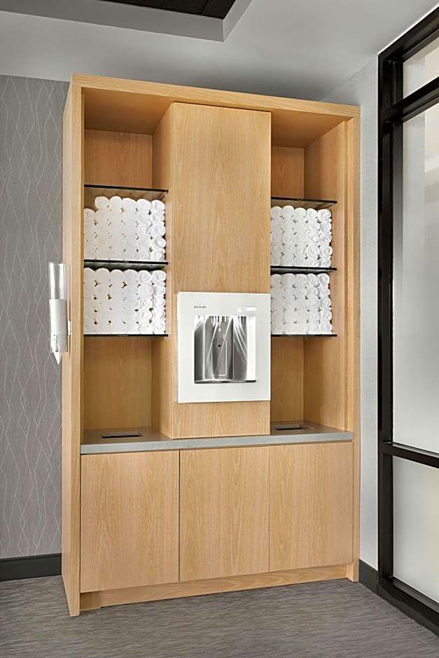 Courtyard by Marriott Louisville Airport