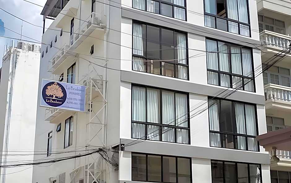 Le Bonheur Poshtel