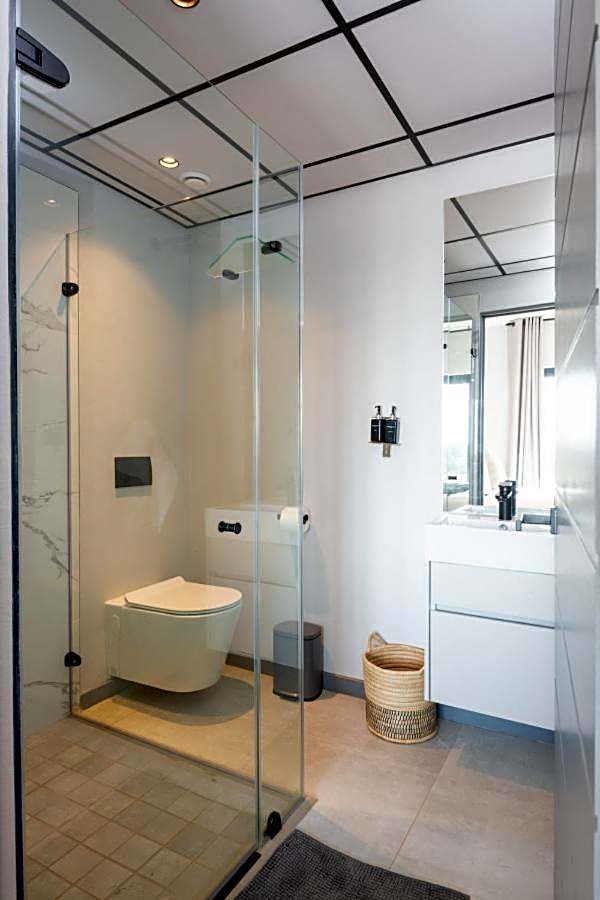 Luxury Bellagio 304 Two Bed with Inverter