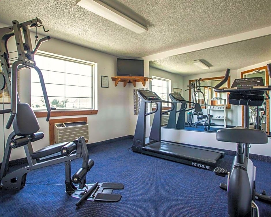 Quality Inn & Suites Eldridge Davenport North