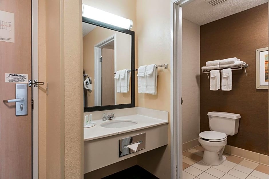 Quality Inn & Suites