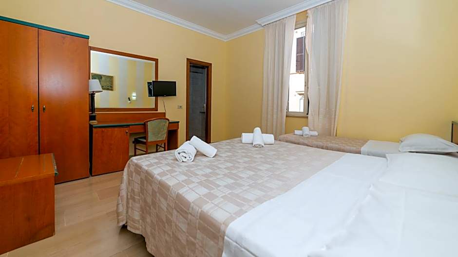 Hotel Center 3