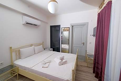 Queen Room with Pool View