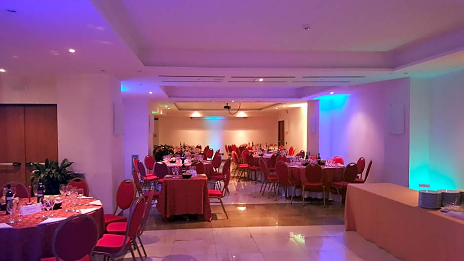 Cardinal Saint Peter Hotel