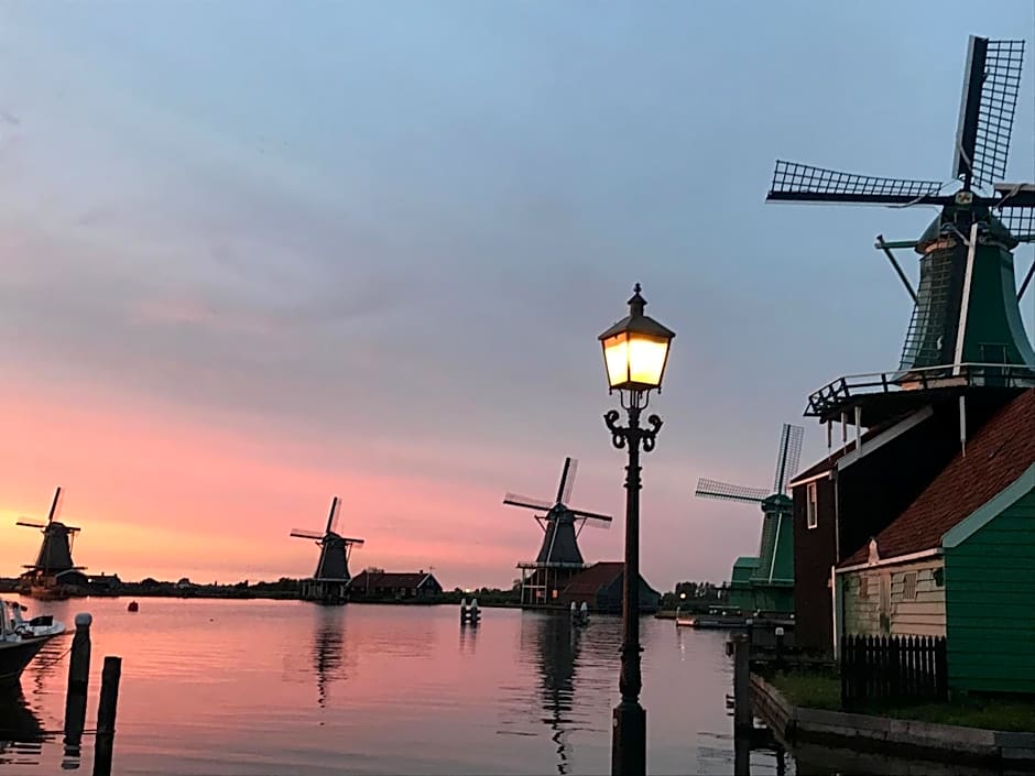 Stay overnight at Windmill Village Zaanse Schans - Amsterdam
