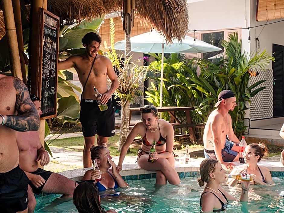 Clandestino Hostel Canggu