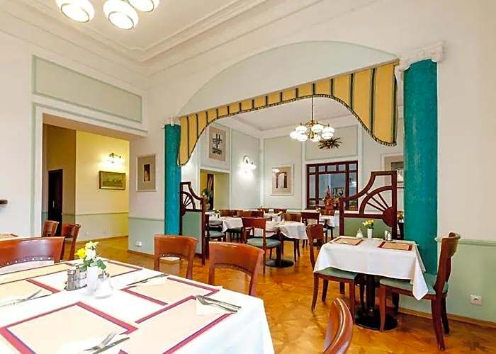 Hotel Ester