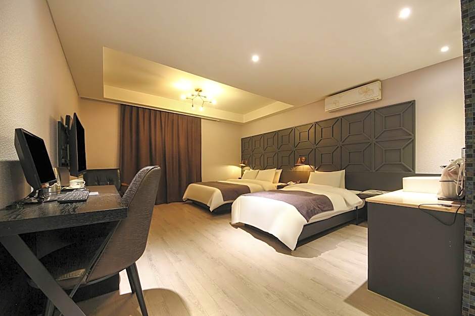 Ever Tourist Hotel