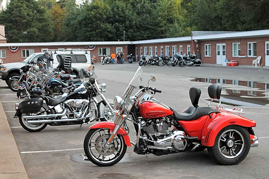 Budget Host Crestview Inn