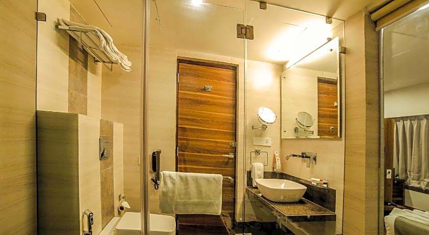 Hotel The Basil Park