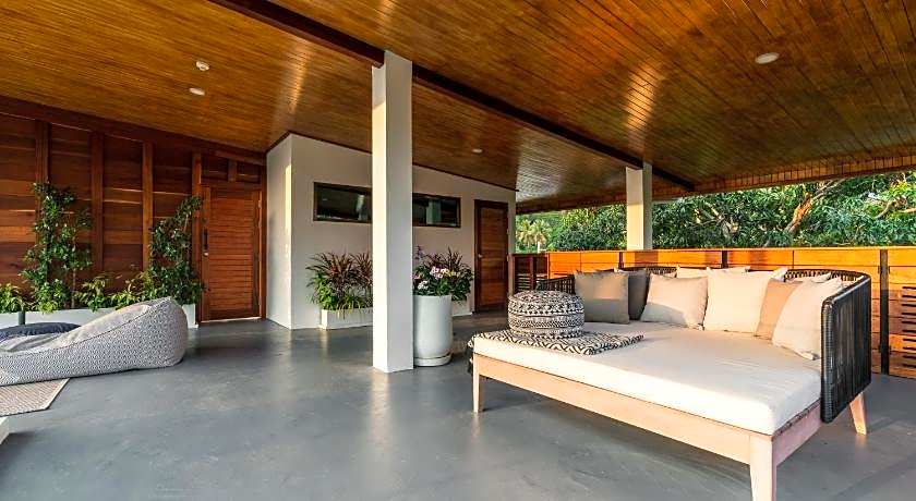 Zee Luxury Boutique Hotel