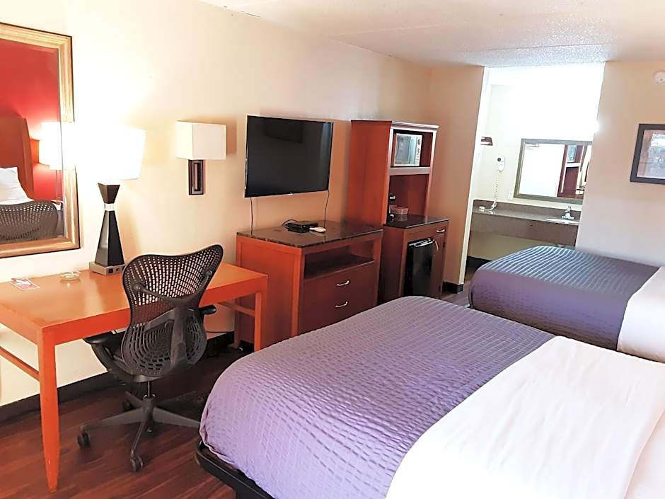 Econo Lodge Inn & Suites Griffin North