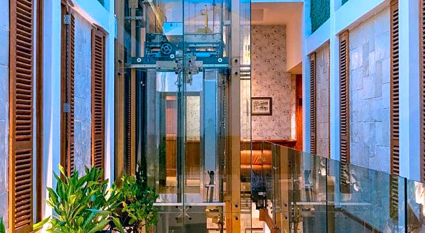 The Radh Hotel