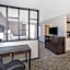 La Quinta Inn & Suites by Wyndham Atlanta Airport