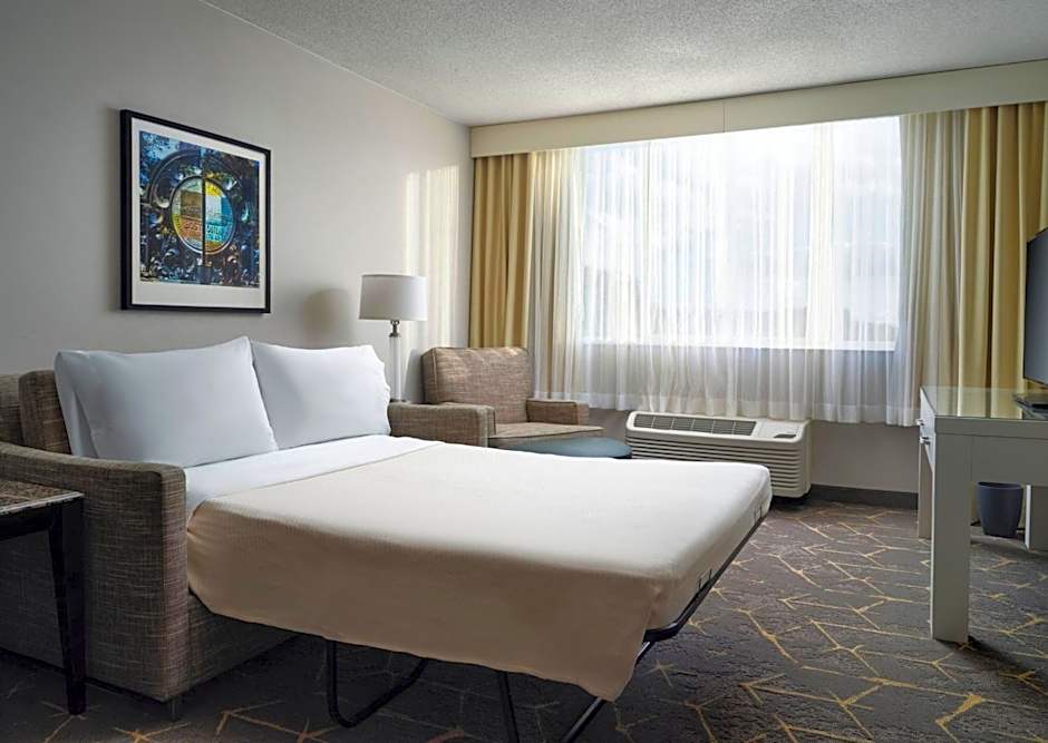 Holiday Inn & Suites Boston Peabody by IHG