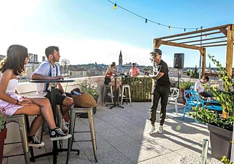 Hostel Flamingo Nîmes Gare Centre