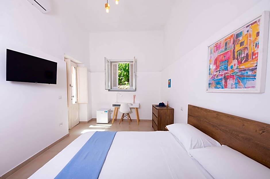 Gioia 13 Rooms & Apartments